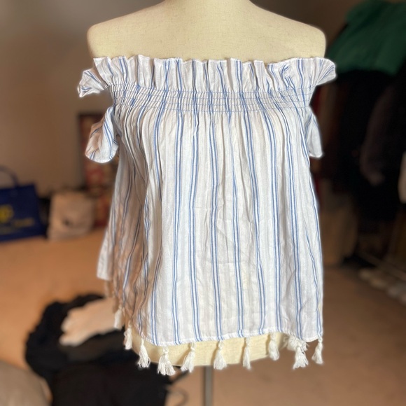 Off the shoulder Stripped Top - Picture 3 of 5